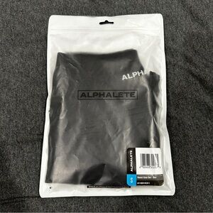 Alphalete Women’s ozone short size S black. Brand new